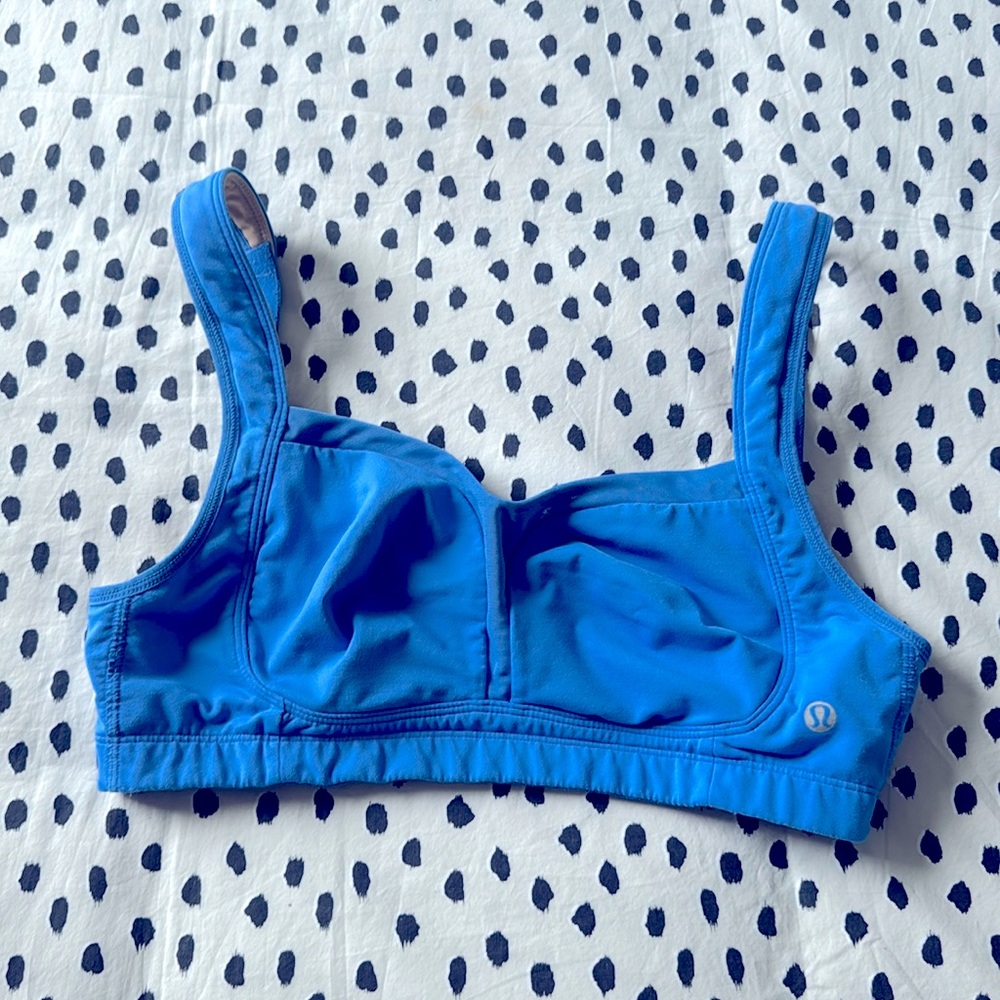 Blue Lululemon sport bra (no size tag but my guess is it’s a 30C/D).
